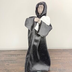 BYERS' CHOICE FUTURE SPIRIT A CHRISTMAS CAROL 2004 SIGNED